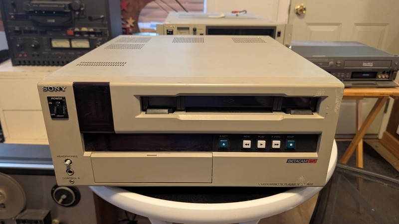 Sony Betacam SP Videocassette Player UVW-1600 [FOR PARTS, see desc.]