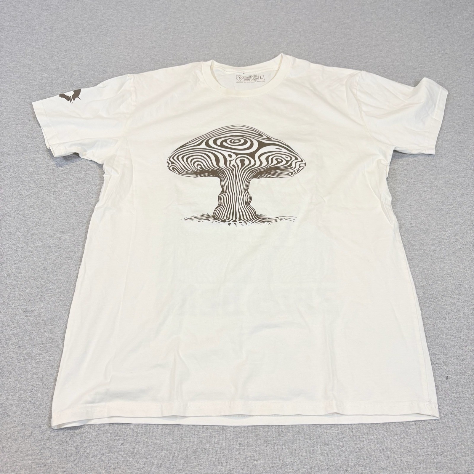 T Shirt White Mushroom Caterpillar Graphic Crewneck Cotton