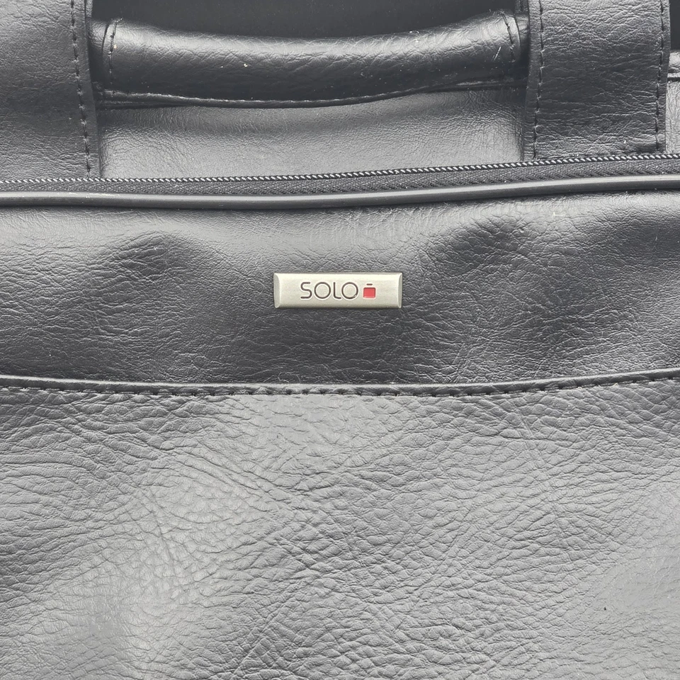 Estuche de Transporte Solo Clásico (Rodillo) para Notebook 15.6" Negro D-529-4 Cuero Foto 2 de 4