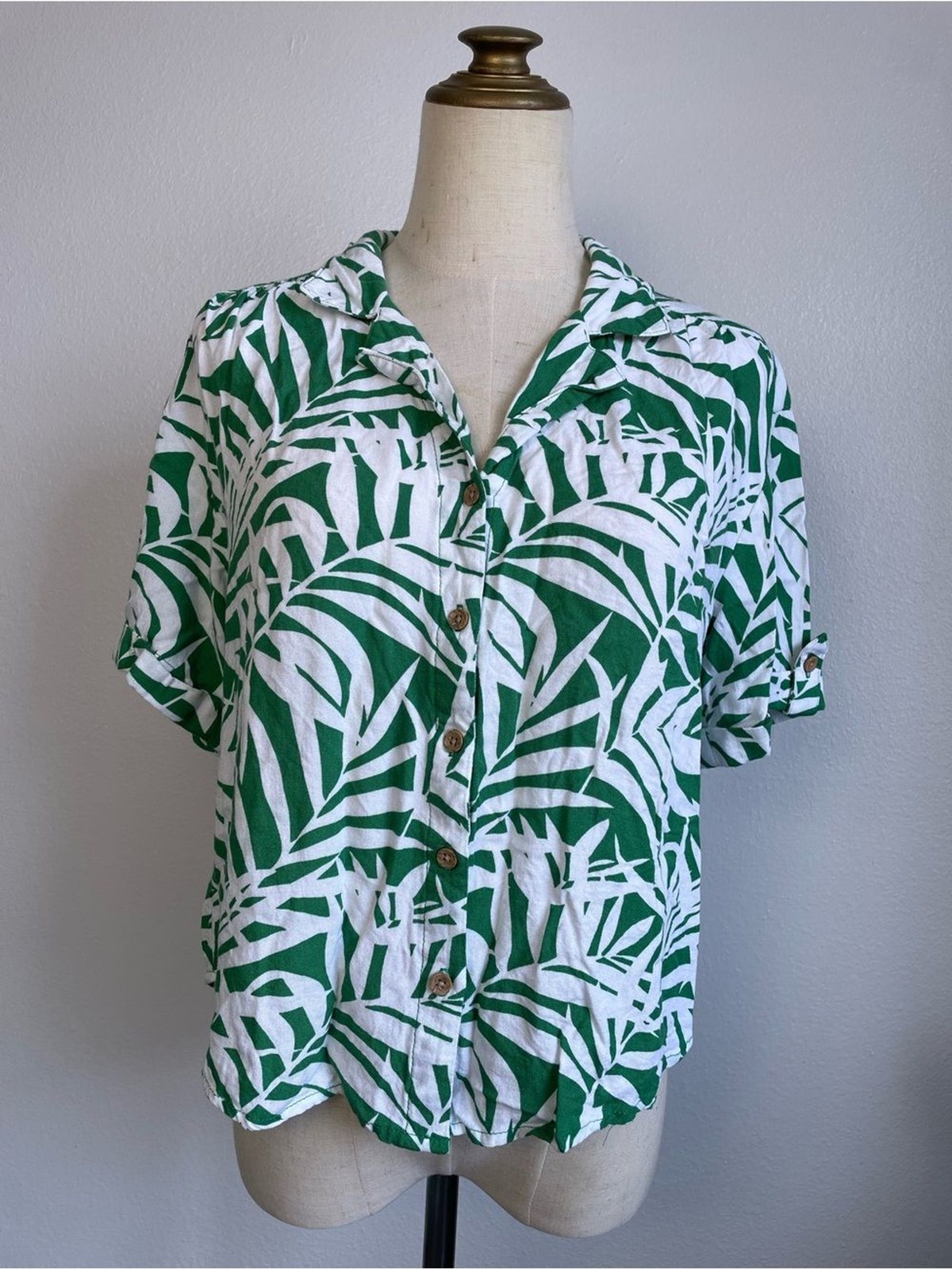 100% Cotton Green White Tropical Jungle Button Up Shirt Women Small bohemian