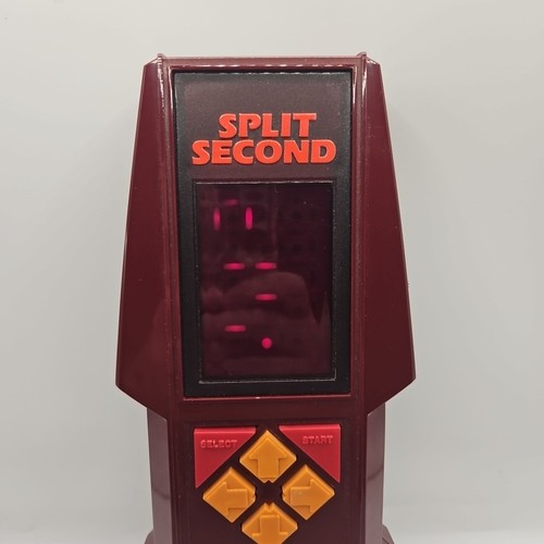 Vintage 1980's SPLIT SECOND Handheld Electronic Video Arcade Game by Parker Bros - Picture 12 of 24