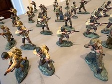 Vintage Britains WWII Infantry, 31 Lead Soldier Custom Lot Copyright 2001