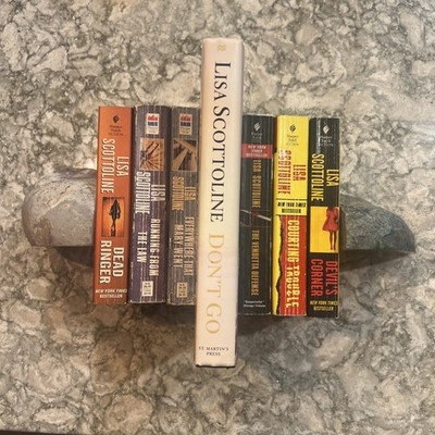 Lot of 7 Lisa Scottoline Books / 6 Paperback - 1 Hardcover (1st, 1st)