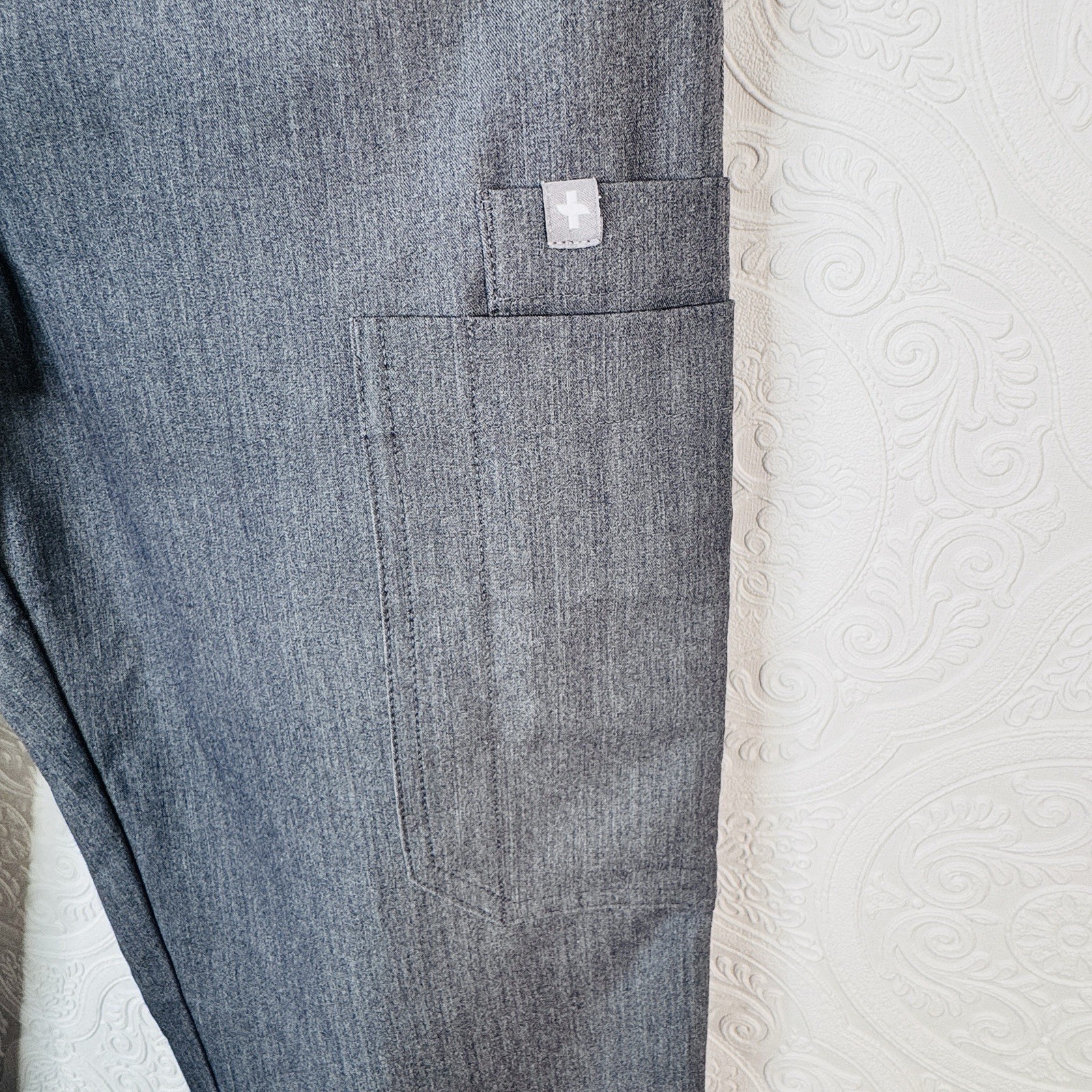 FIGS Technical Collection Size SMALL Dark Gray Sc… - image 8