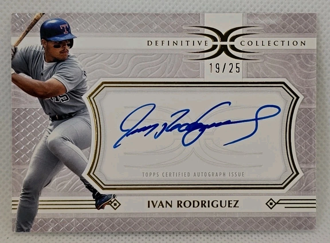 Topps Ivan Rodriguez Autographed Baseball Sports Trading Cards