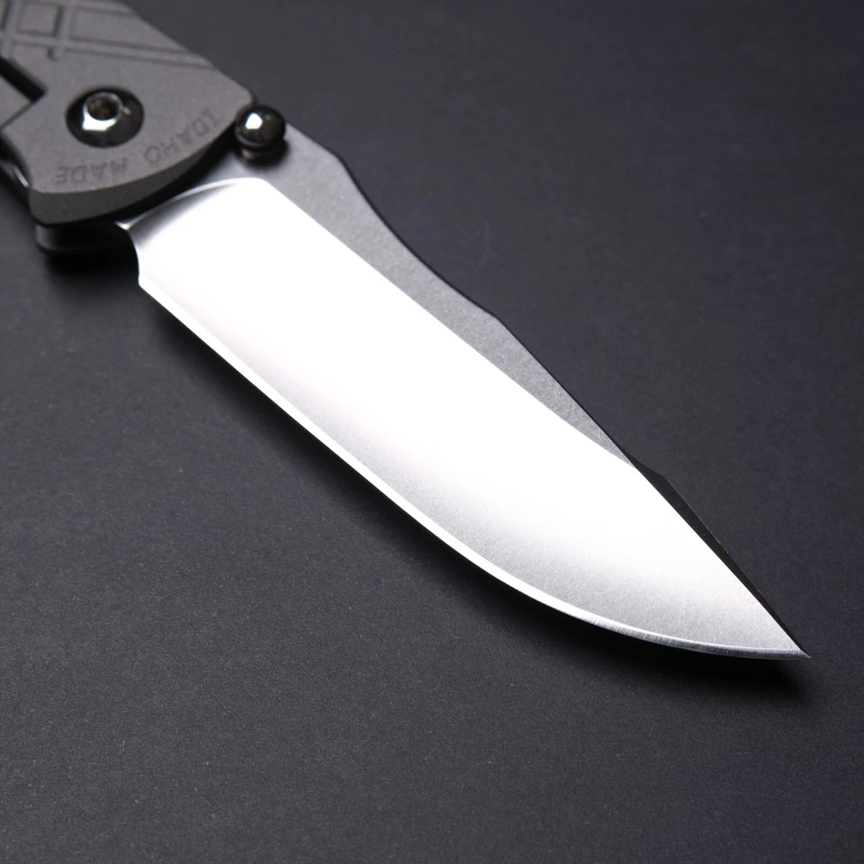 Chris Reeve Knives Umnumzaan - Sand Blasted / Drop Point MagnaCut Blade - Image 4 of 4