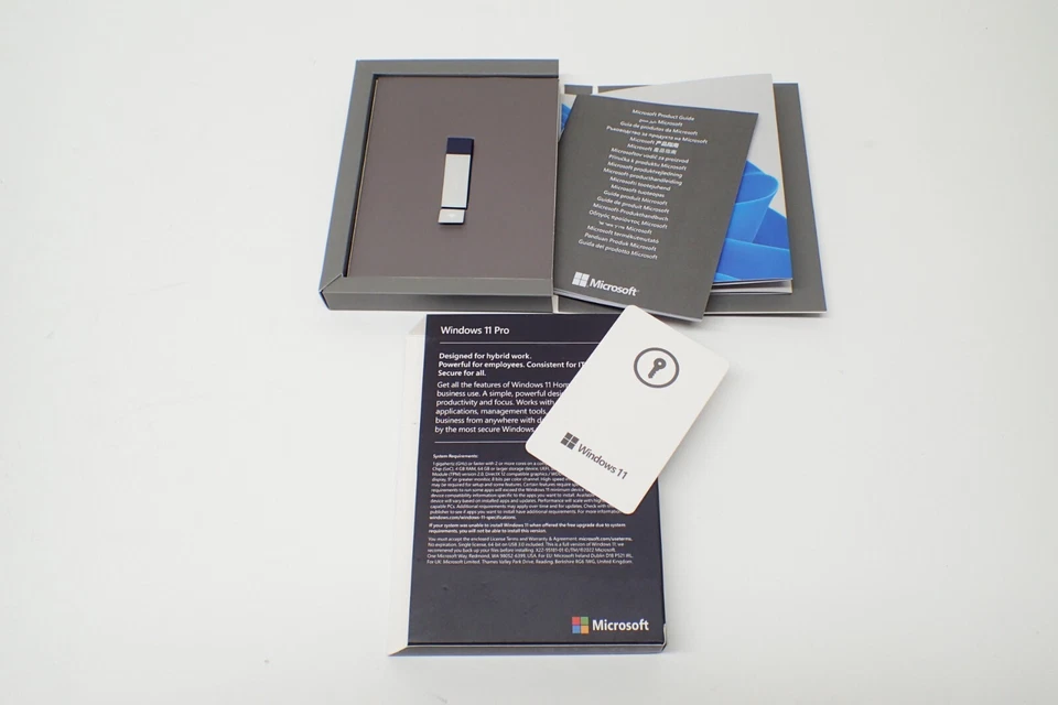 Microsoft Windows 11 Pro Professional 64bit Kit USB Drive + Key Sealed Box - Image 3 of 4