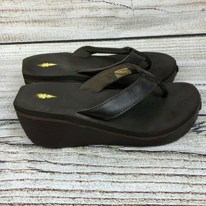 volatile platform flip flops