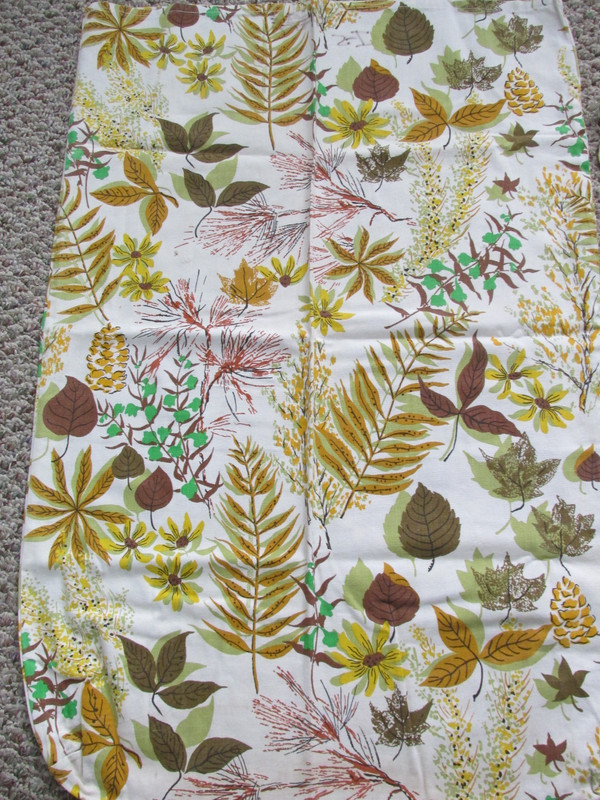 ""LARGE CUSHION COVER - GOLDEN LEAVES DESIGN"" - VINTAGE