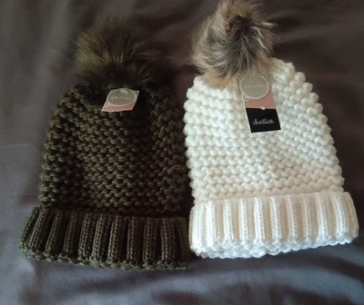 2-Pack Women s Knit Beanie Hats Faux Fur Pom-Pom Green/Cream One Size