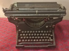 Antique Underwood Standard Desktop Typewriter – Industrial Decor / Project