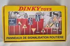 Dinky Toys Atlas Panneaux signalisation routière 