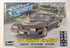 Revell 1/25 1977 Pontiac Firebird "Smokey and the Bandit" Model Kit #4027