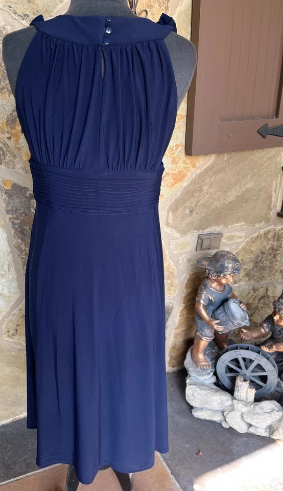 Vestido Granero Sin Mangas Ajuste Formal y Acampanado Talla 12 Azul Marino Foto 2 de 4