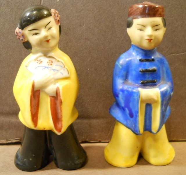 Pair 50's Vintage D & B Hand Painted Japan Porcelain 4" Tall Boy Girl