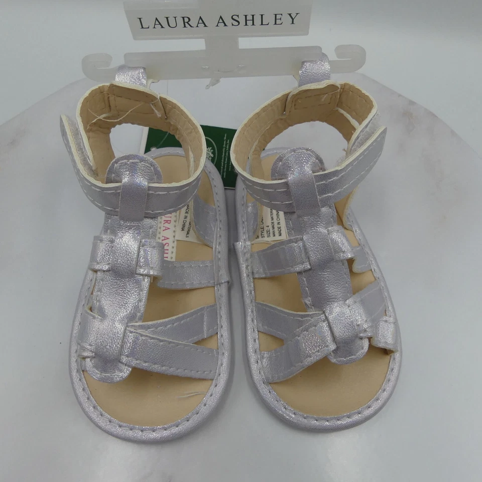 Sandalias Laura Ashley Bebé Niñas 4 Plateadas Metálicas Brillantes Tirantes Infantiles Foto 3 de 4