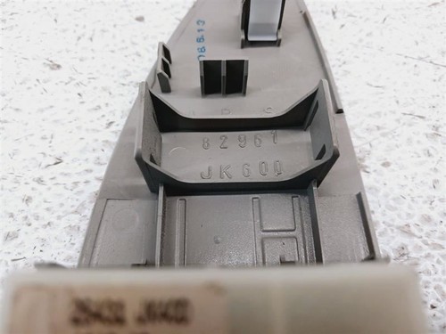07-08 INFINITI G35 Sedán Puerta Trasera Pasajero/Interruptor Gris OEM 25421-JK40D - Imagen 5 de 12