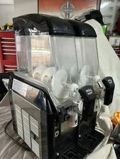 Elmeco FC-2 Double Frozen Beverage Drink Machine Slushy Slush