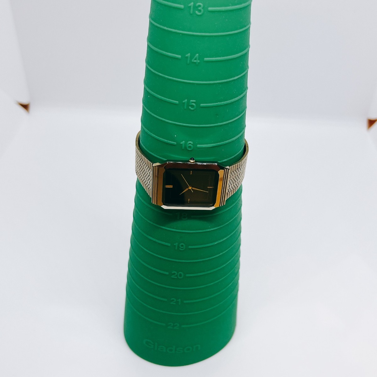 Near MINT Seiko Dolce 7741-5080 27mm Black Gold Tank Qz Men