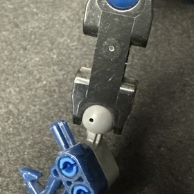 LEGO BIONICLE: Phantoka Vamprah (8692) Missing  Hand, Hook and Book 1181