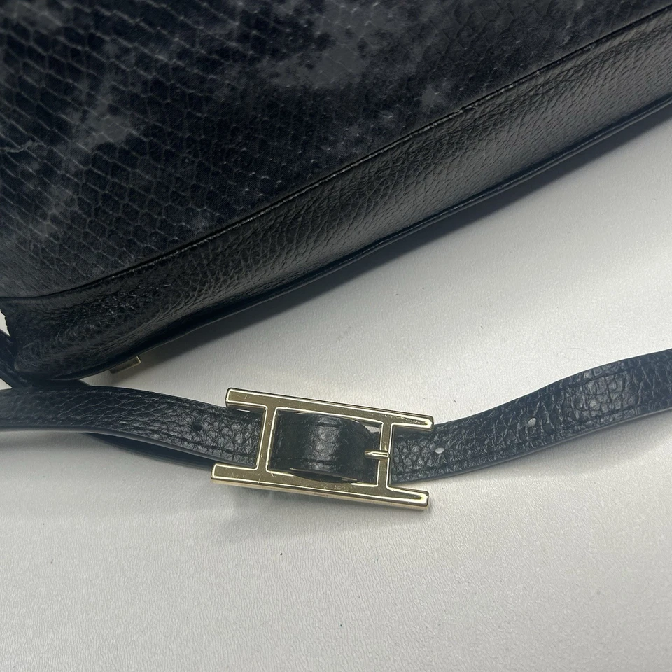 H by HALSTON Couro Pele de Cobra Lagarto Texturizado Cabo Duplo / Transversal Preto - Imagem 3 de 4