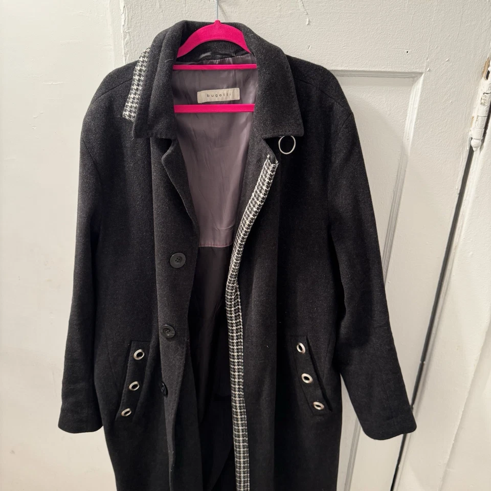 Bugatti Men’s Overcoat Retro Style Classic Pre-owned Good Condition Size xl - Image 3 of 4