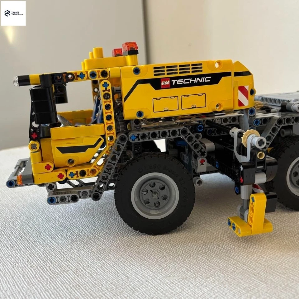LEGO Technic Mobile Crane Mk II 42009 In 2013 Used Retired - Image 3 of 4