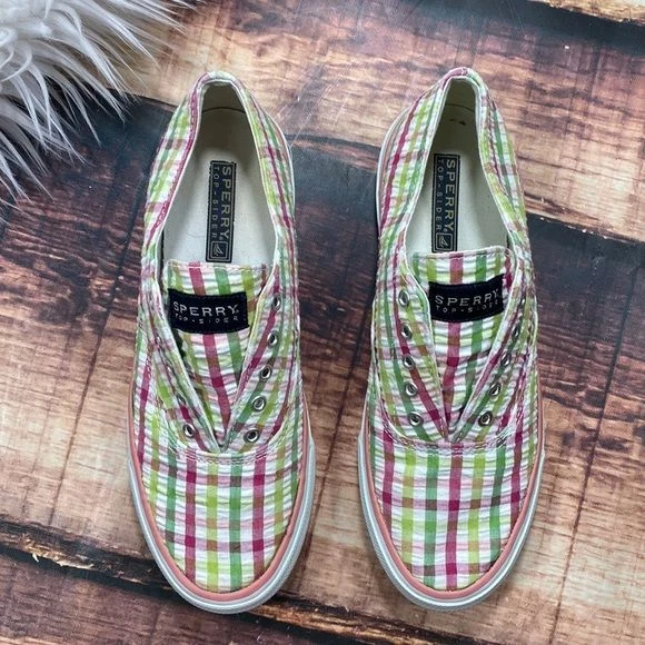 Sperry gingham shop