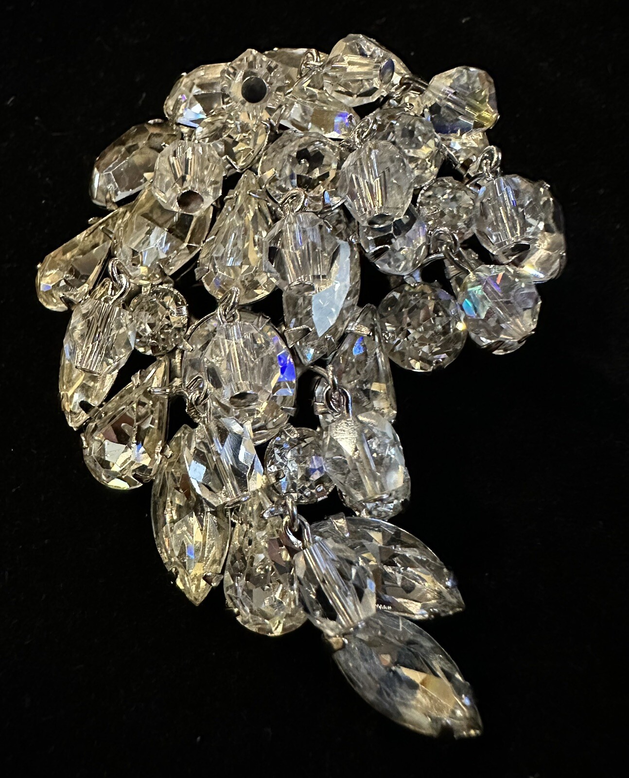 Large Rhinestone & Dangling Crystal Brooch, Unsig… - image 5