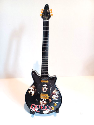 QUEEN BLack Bohemian Rhapsody Style Miniaturgitarre 25 cm 10'' mit Ständer REF11