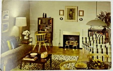 Choose Your Colors Devoe Library of Colors Living for Young Homemakers Advertise