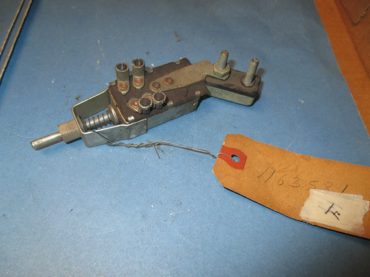 HEADLAMP SWITCH N.O.S. 1939-1948 MOPAR MODELS 1163581 | eBay