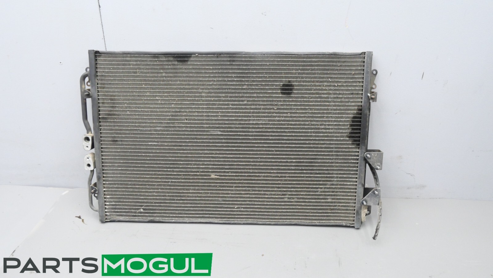 03-11 Maserati Quattroporte M139 A/C AC Air Conditioning Condenser 52400530 OEM