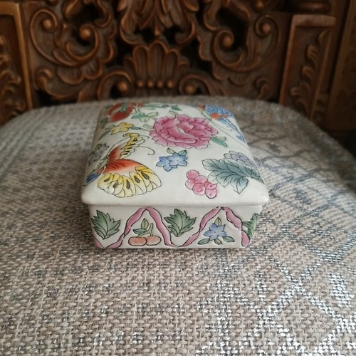 Vintage Chinese Multicolored Ceramic Lidded Trinket Jewelry Box Flowers - Picture 8 of 11