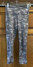ATHLETA Ultimate Stash Pocket Texture Cameo Capri Leggings Size XS EUC