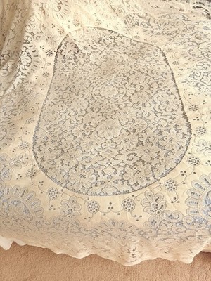 Vintage XLarge Tischdecke ovale Form 220x320cm Spitze Design Blumenmuster creme