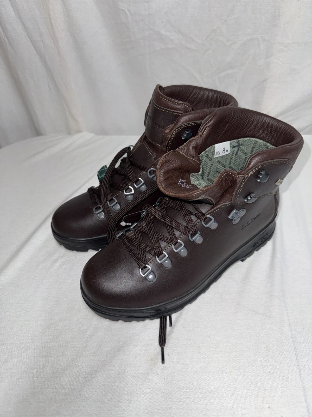LL Bean Cresta GoreTex Boots Mens 8 M Vibram Leather Brown GTX Hiking NWT
Opens in a new window or t