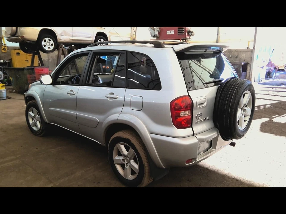 Pinza delantera izquierda conductor compatible con 01-05 RAV4 6816577 Foto 2 de 4