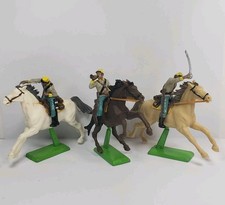 Vintage Lot of 3 Britains LTD Soldiers on Horses 1971 Figures Mounted Y55 