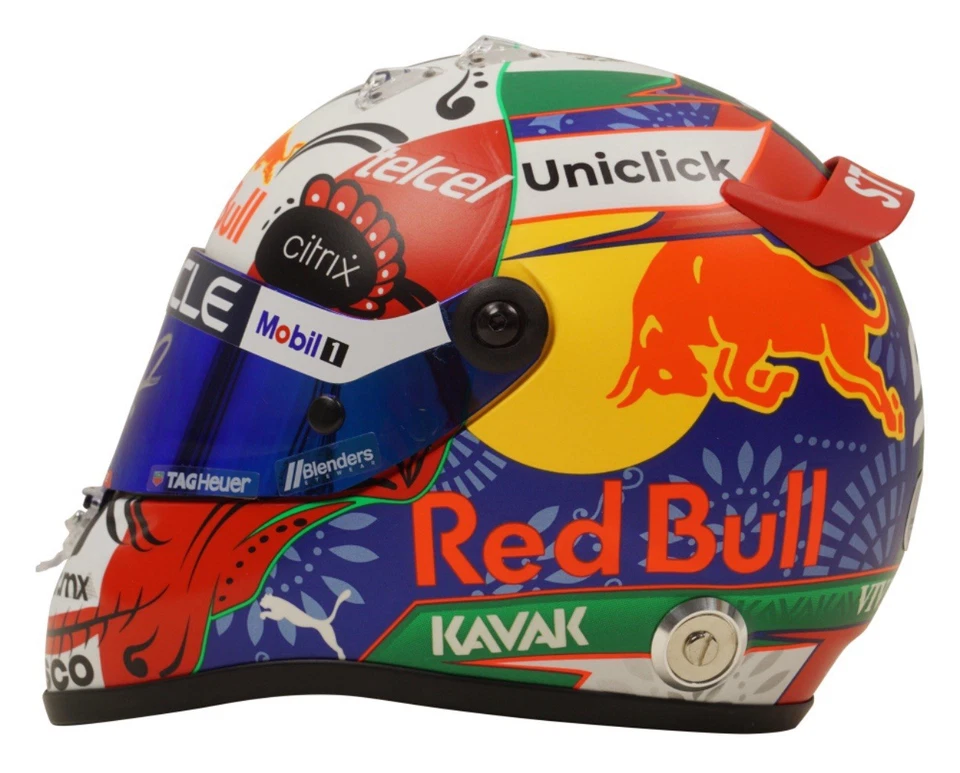 Mini capacete de corrida Sergio Perez assinado México 2022 escala 1:2 (Beckett) - Imagem 2 de 3