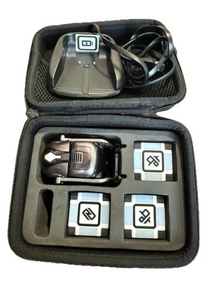 Anki Cozmo Robot Toy W/padded Case/Cubes/charging Base 300-00047 - Powers On