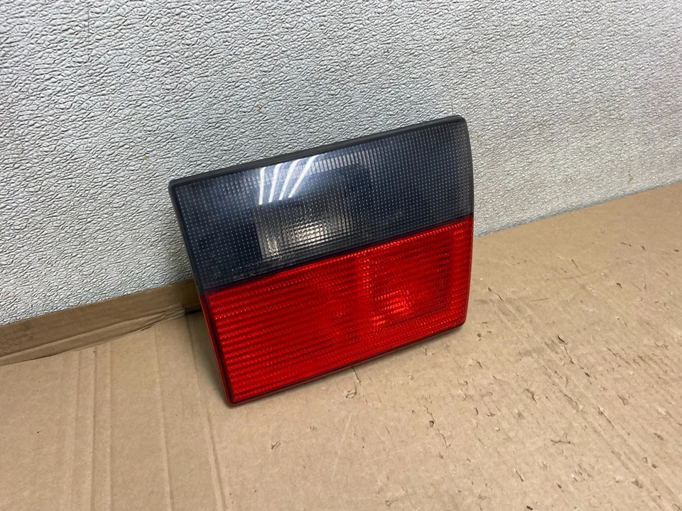 Luz trasera interior lateral izquierda para conductor izquierdo Saab 9-5 1999 2000 2001 OEM U8300 DG Foto 3 de 4