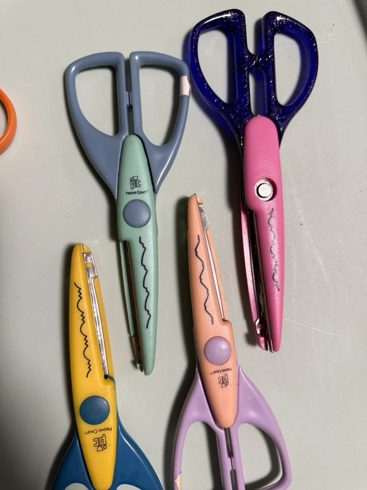 Лот из 7 декоративных ремесленных ножниц Fiskars кромки бумаги и Provo Craft формирователи - Изображение 3 из 4