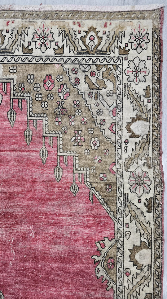 High Quality rug, Pink Area rug, AUCTION rug, Vintage Rug, 6x9 rug