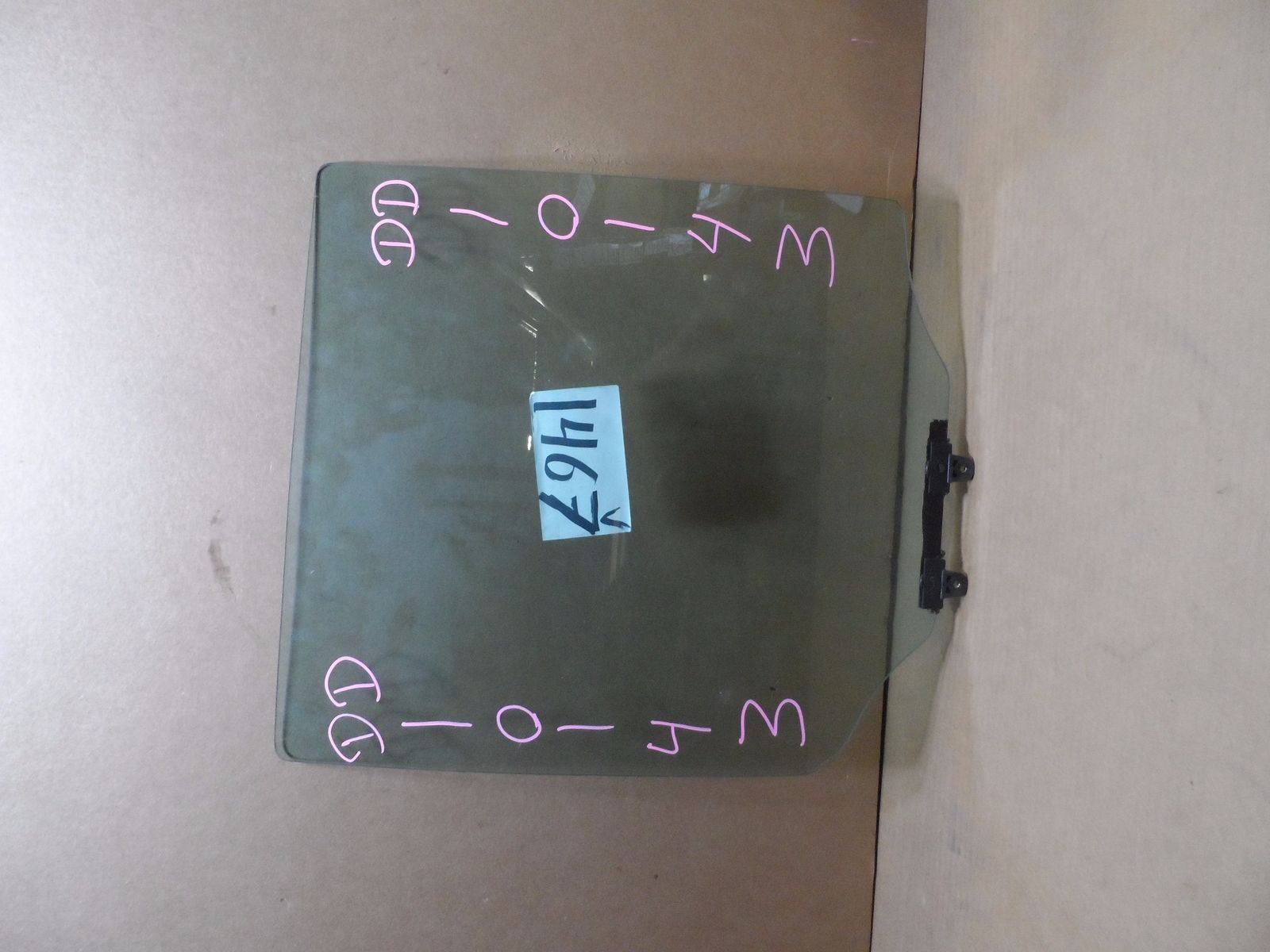 02 03 04 05 06 07 Saturn Vue REAR DRIVER Side Door Glass USED #1467-V