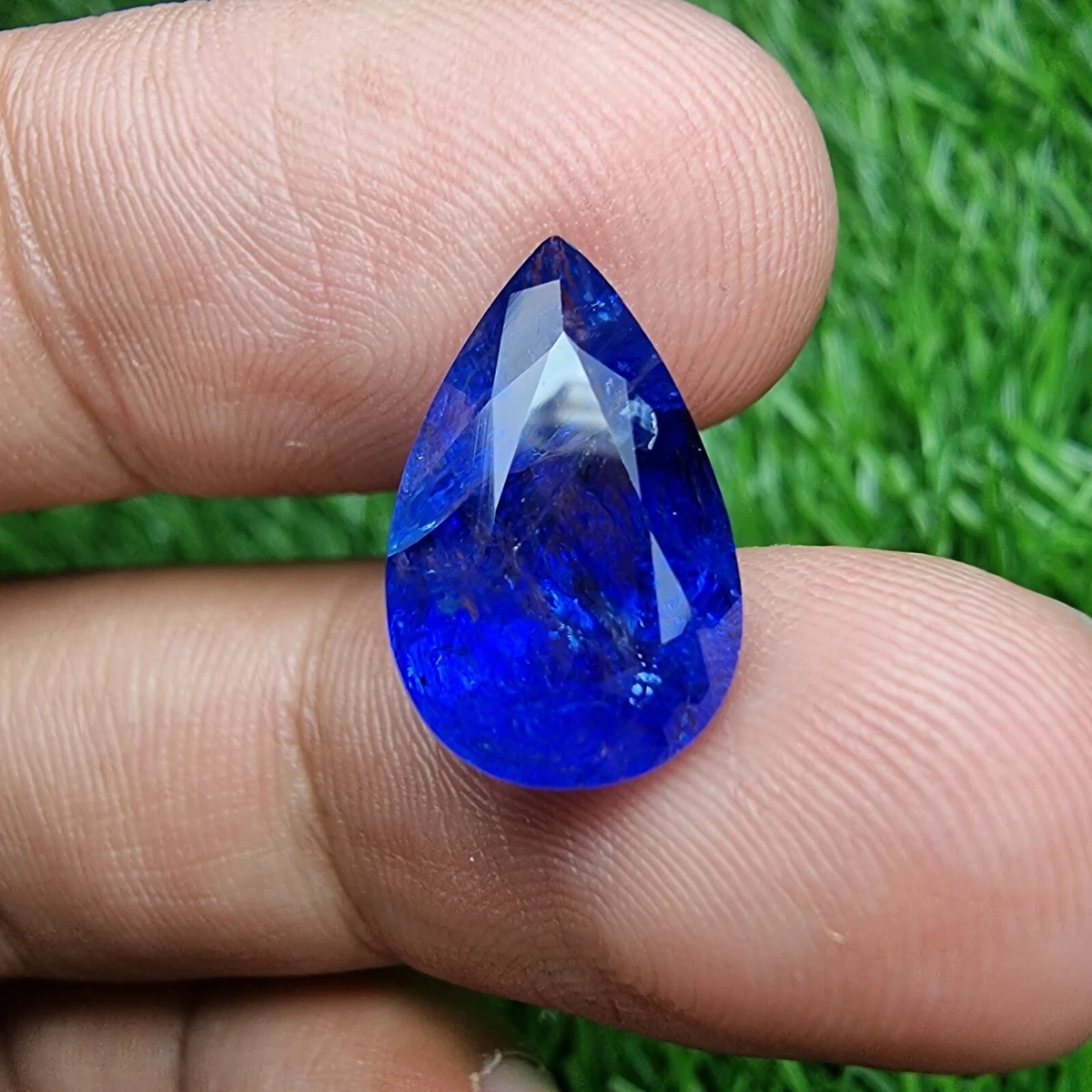 Vivid blue shop tanzanite