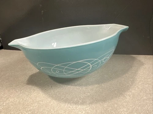 Rare Vintage 1959 Pyrex Promotional Turquoise Scroll Cinderella #443 Bowl 2.5 Qt