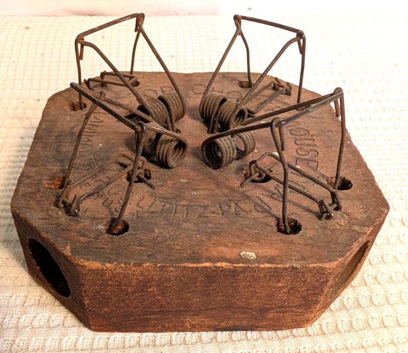 Antique Vintage Victor Wood & Wire 4 Hole Choker Mouse Trap