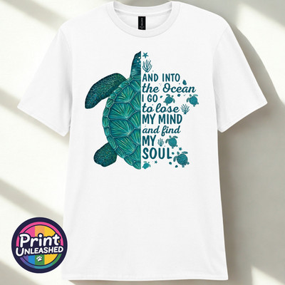 T-Shirt Meeresschildkröte Ozeanliebhaber And Into The Ocean I Go Find My Soul Tee Geschenk