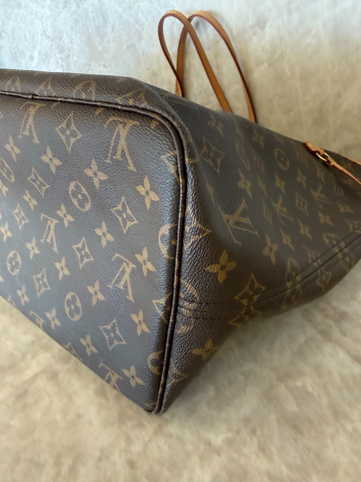 Authentic LOUIS VUITTON Neverfull GM Monogram Tote with Wallet Pouch image 2